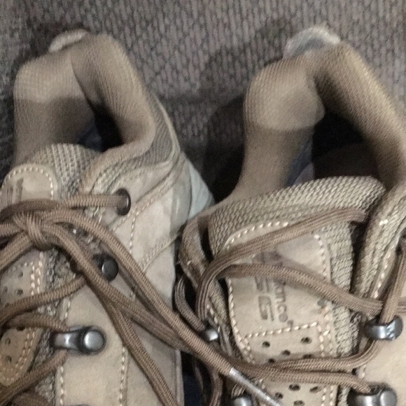 WATERPROOF New Balance Goretex shoes women 9 - Picture 10 of 15